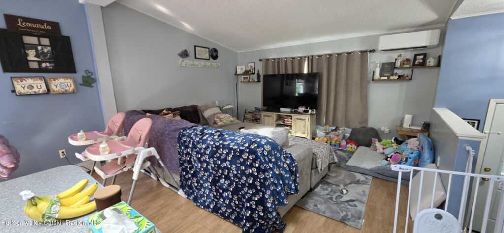 324 1st Avenue, Kingston, NY 12401 - Photo 4 of 26