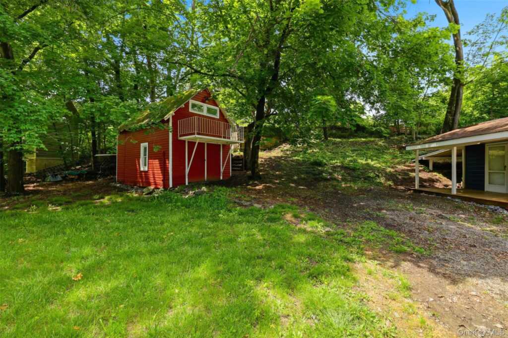 67 Kelly Street, Rhinebeck, NY 12574 - Photo 35 of 44