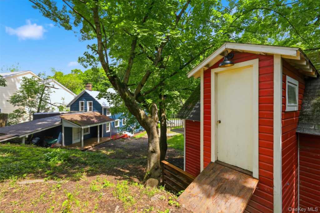 67 Kelly Street, Rhinebeck, NY 12574 - Photo 36 of 44