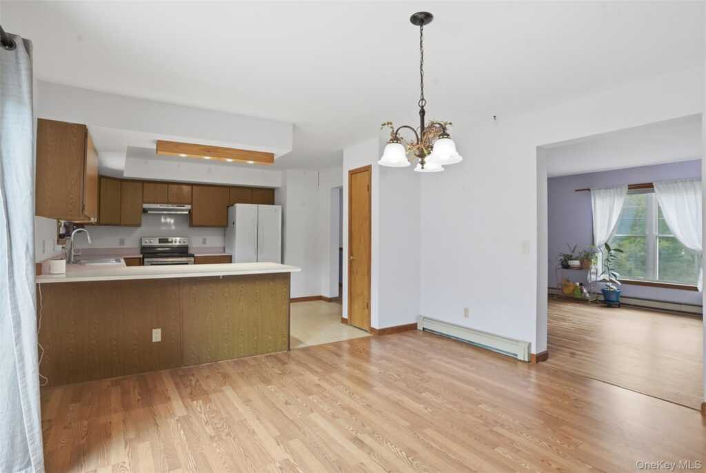902 Albany Post Road, New Paltz, NY 12561 - Photo 11 of 48