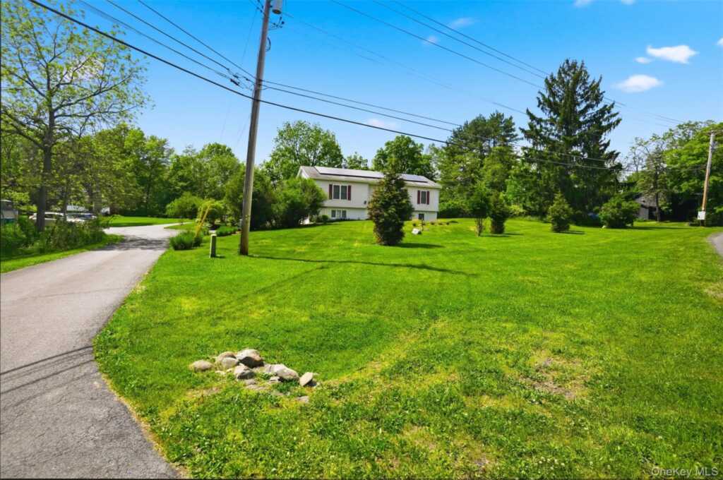 902 Albany Post Road, New Paltz, NY 12561 - Photo 3 of 48