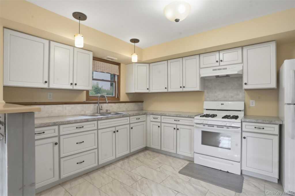 902 Albany Post Road, New Paltz, NY 12561 - Photo 33 of 48