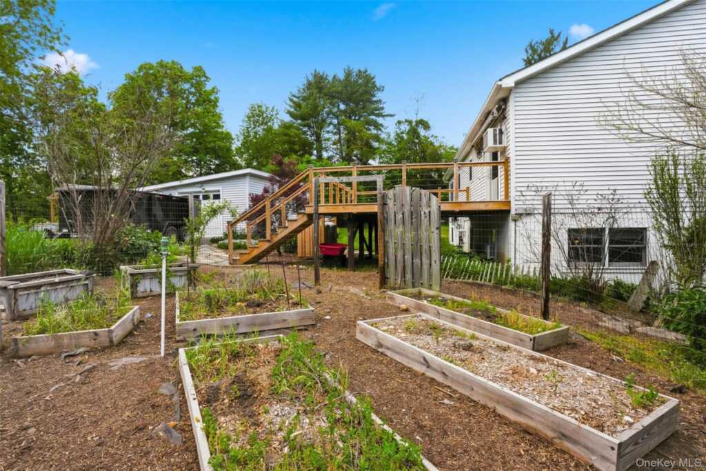902 Albany Post Road, New Paltz, NY 12561 - Photo 43 of 48