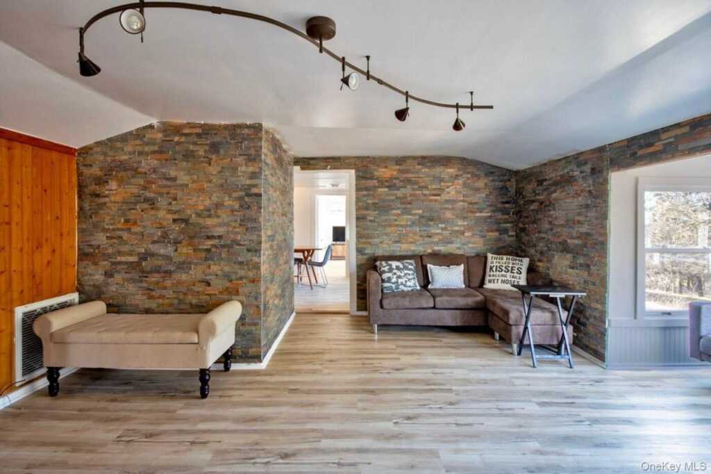 6 Woods Road, Rhinebeck, NY 12572 - Photo 8 of 9