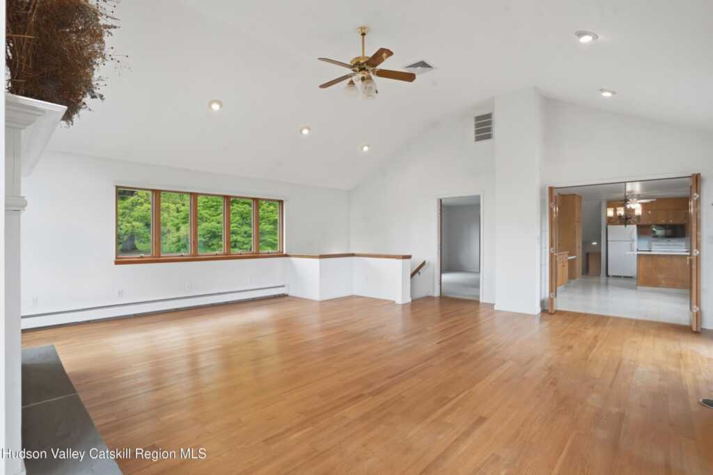205 East Drive, Hurley, NY 12443 - Photo 8 of 34