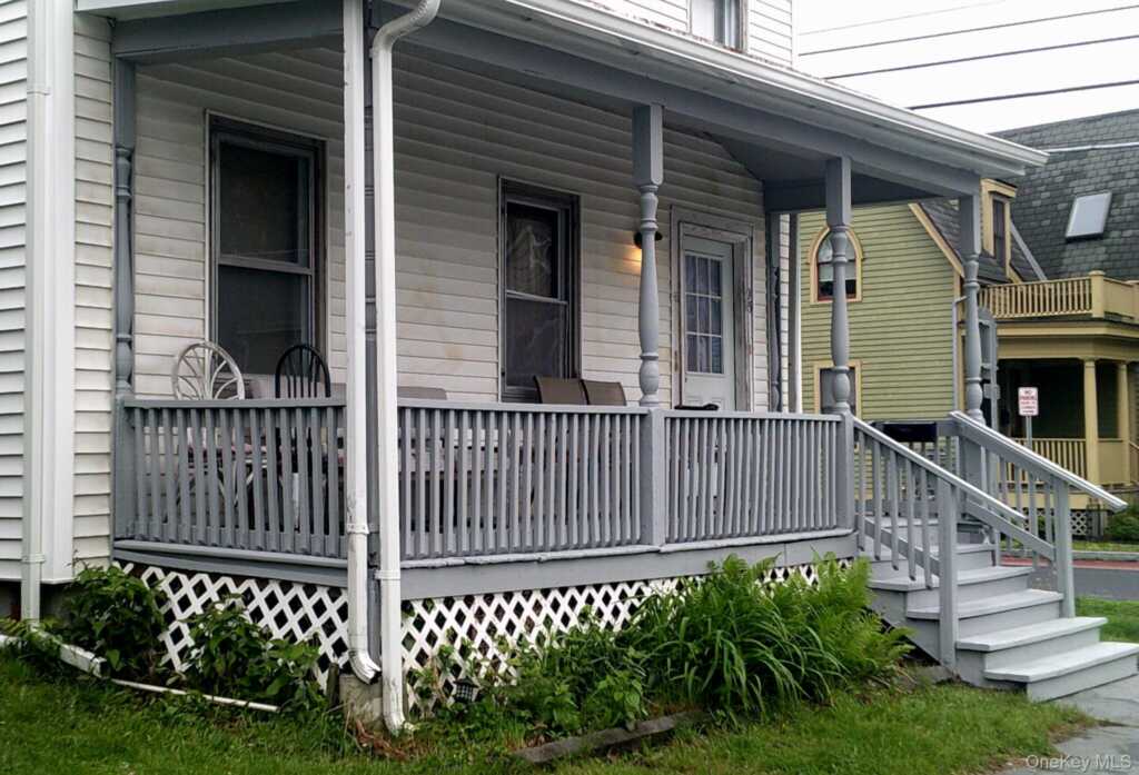 95 Clinton Avenue, Kingston, NY 12401 - Photo 2 of 8