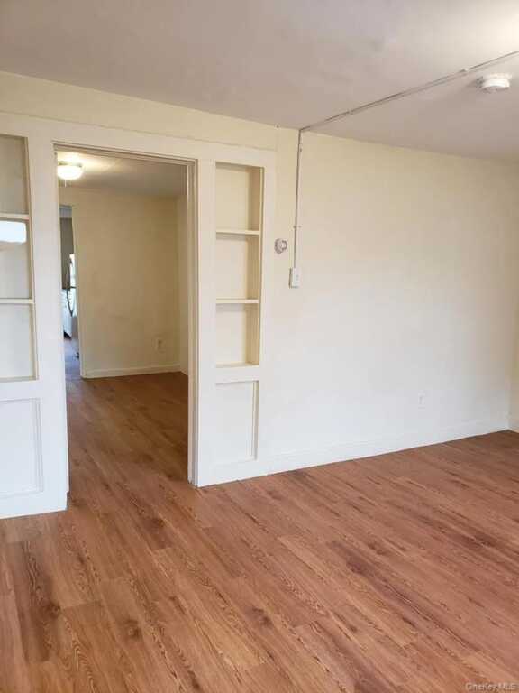 95 Clinton Avenue, Kingston, NY 12401 - Photo 5 of 8