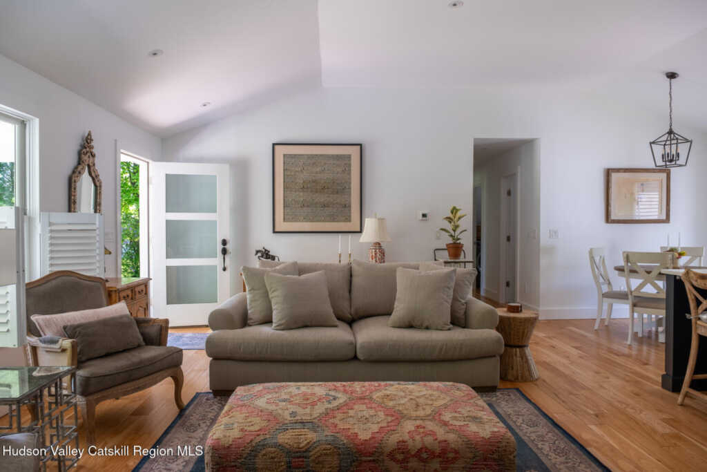 44 Lorraine Drive, Unit #12572, Rhinebeck, NY 12572 - Photo 4 of 34