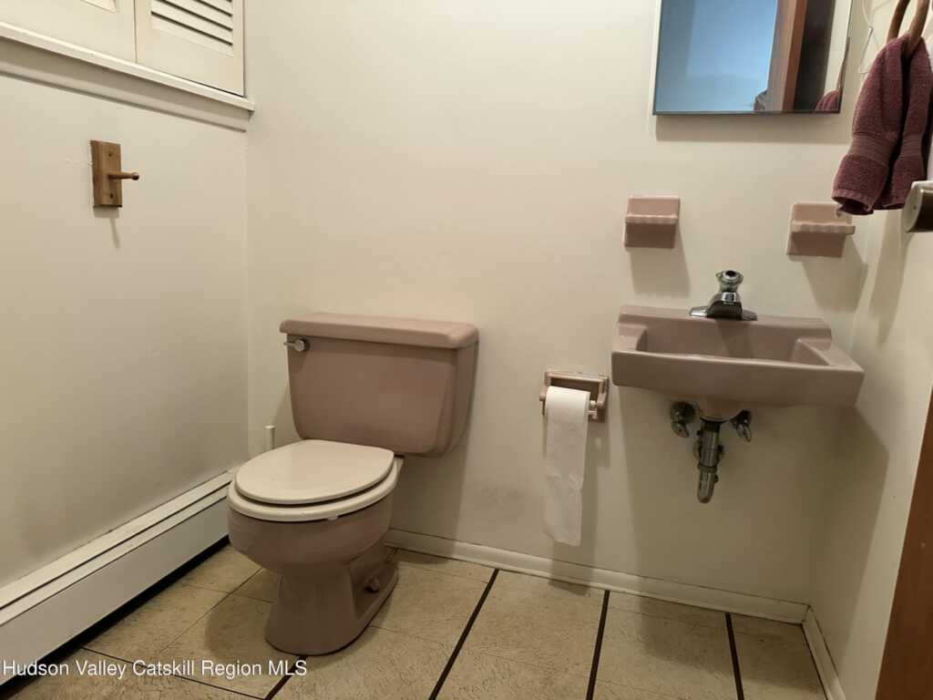 1 Sterley Avenue, Saugerties, NY 12477 - Photo 10 of 16