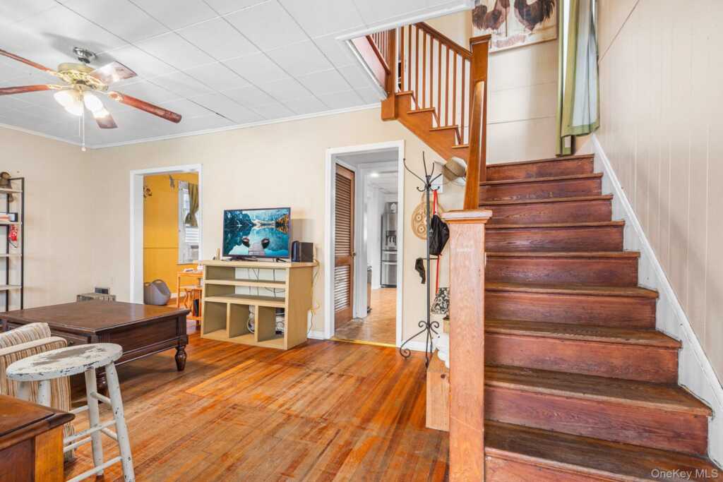 76 Stephan Street, Kingston, NY 12401 - Photo 4 of 22