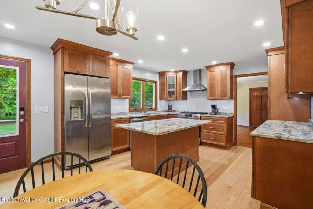 984 Blue Mountain Road, Saugerties, NY 12477 - Photo 11 of 24