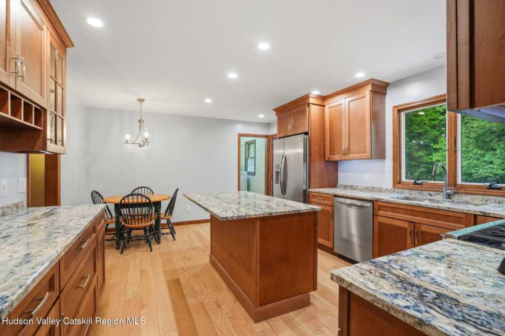 984 Blue Mountain Road, Saugerties, NY 12477 - Photo 13 of 24