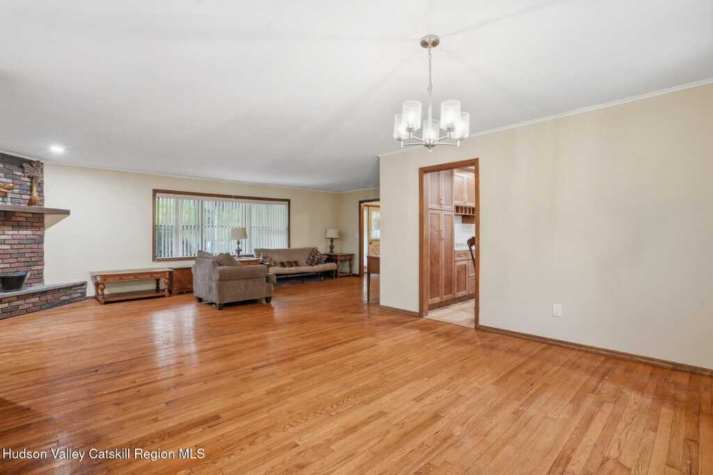 984 Blue Mountain Road, Saugerties, NY 12477 - Photo 8 of 24