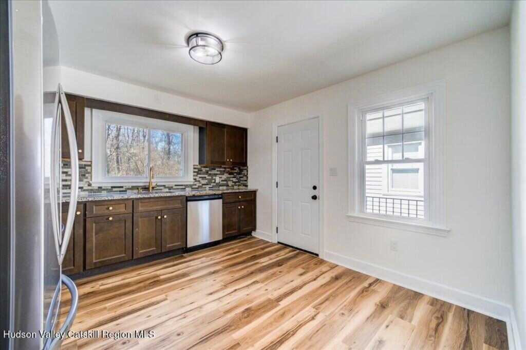 63 Fairview Avenue, Kingston, NY 12401 - Photo 8 of 34
