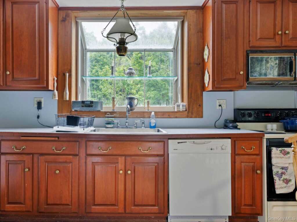 80 S Ohioville Road, New Paltz, NY 12561 - Photo 6 of 48