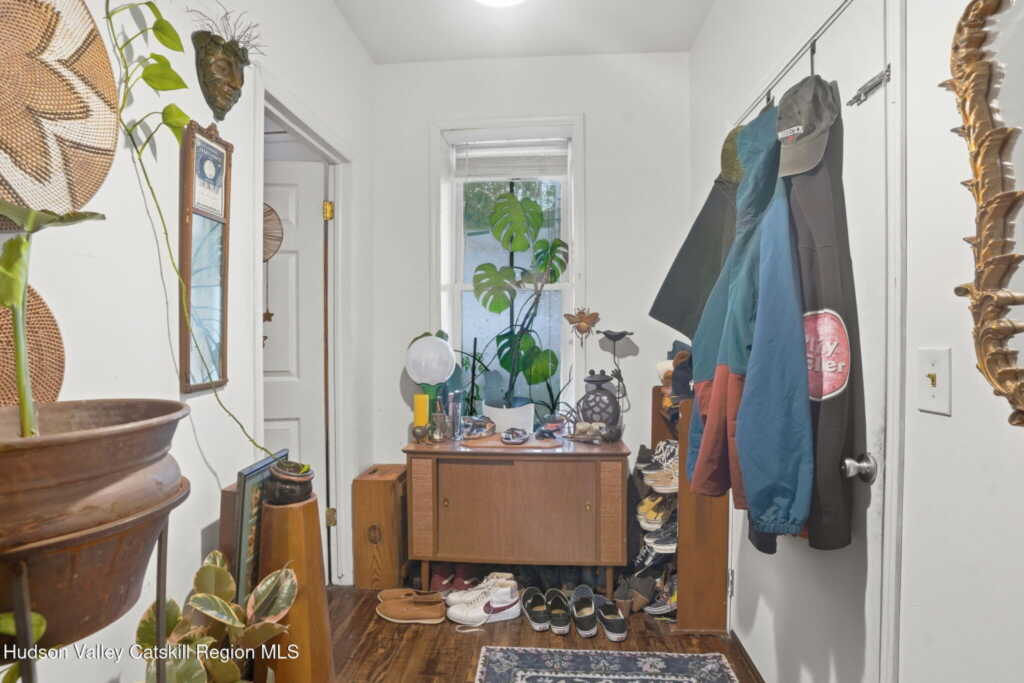 62-64 Hunter Street, Kingston, NY 12401 - Photo 8 of 38