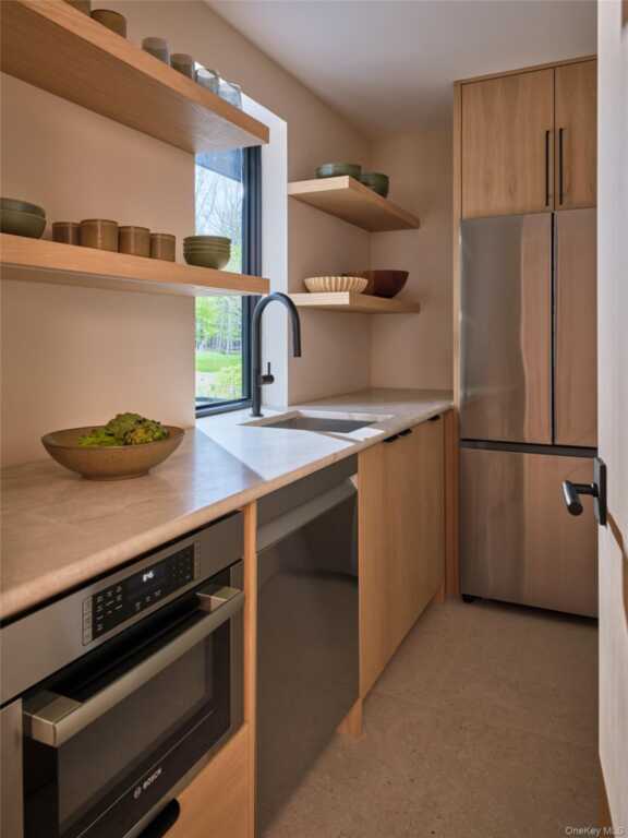2 Stonecreek Road, Woodstock, NY 12498 - Photo 8 of 34