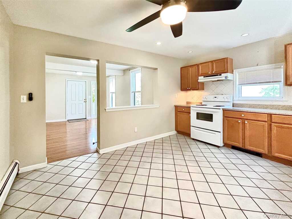 30 Oak Street, Unit #Apt #1, Rhinebeck, NY 12572 - Photo 12 of 29