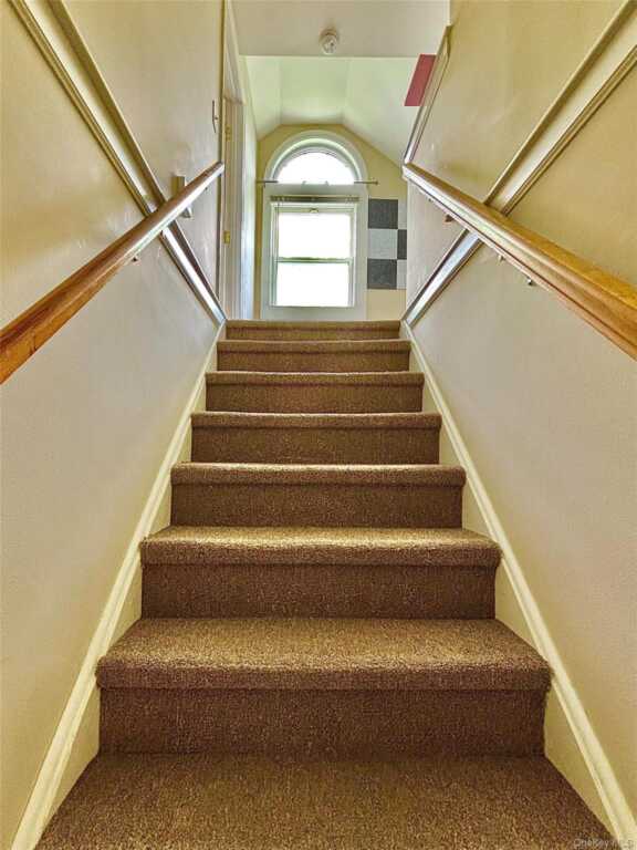 30 Oak Street, Unit #Apt #1, Rhinebeck, NY 12572 - Photo 14 of 29