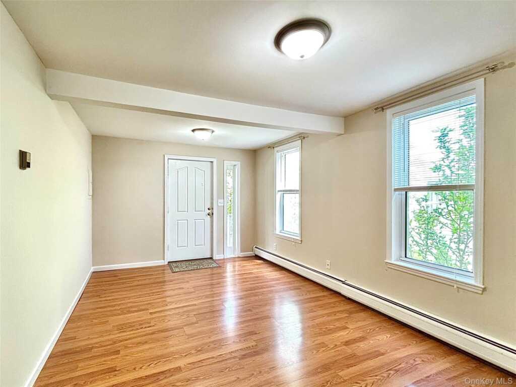 30 Oak Street, Unit #Apt #1, Rhinebeck, NY 12572 - Photo 5 of 29
