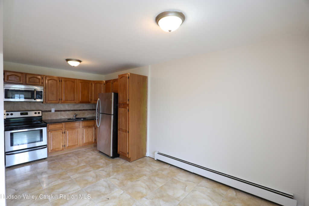 30 Lamb Avenue, Unit #2d, Saugerties, NY 12477 - Photo 4 of 11