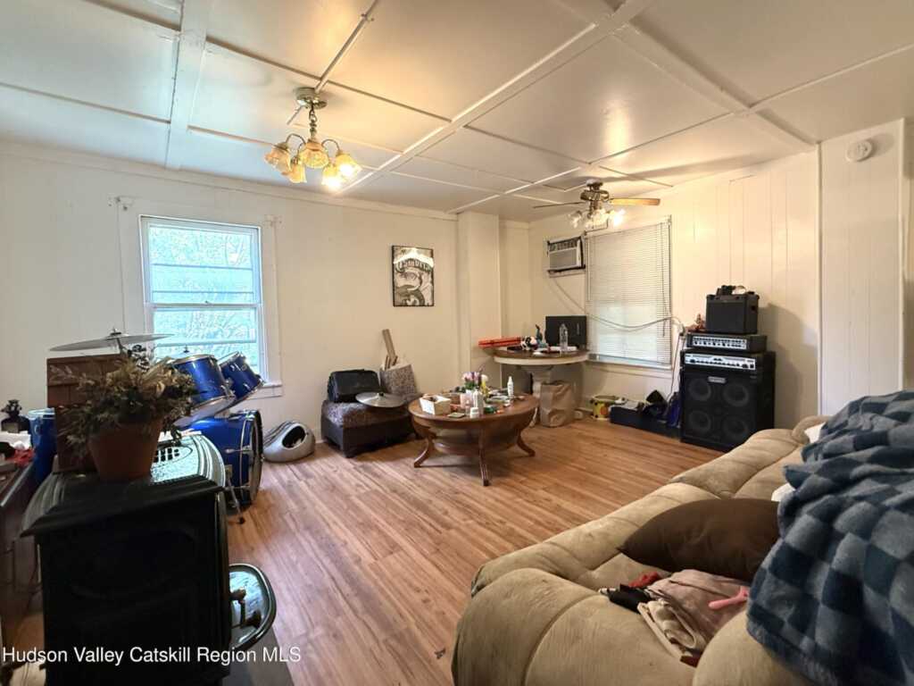 51 Hill Street, Saugerties, NY 12477 - Photo 4 of 15