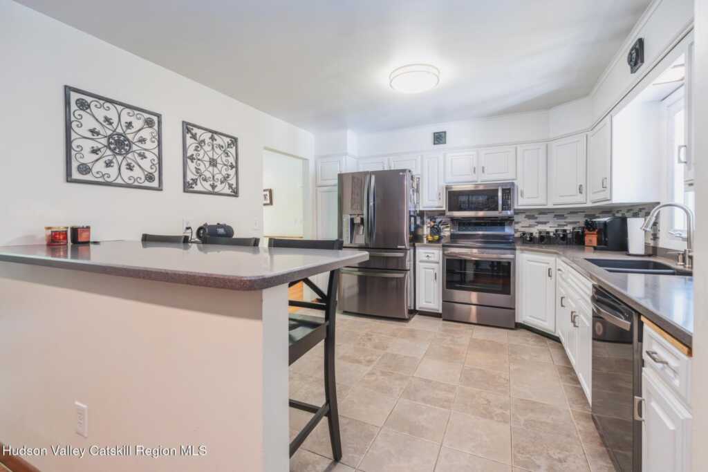 105 Alda Drive, Kingston, NY 12401 - Photo 15 of 42