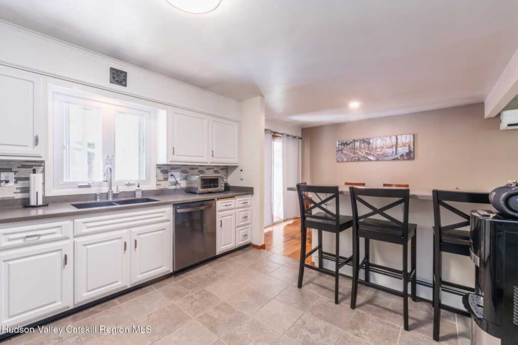 105 Alda Drive, Kingston, NY 12401 - Photo 17 of 42