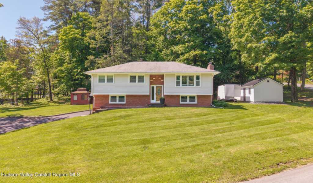 105 Alda Drive, Kingston, NY 12401 - Photo 3 of 42