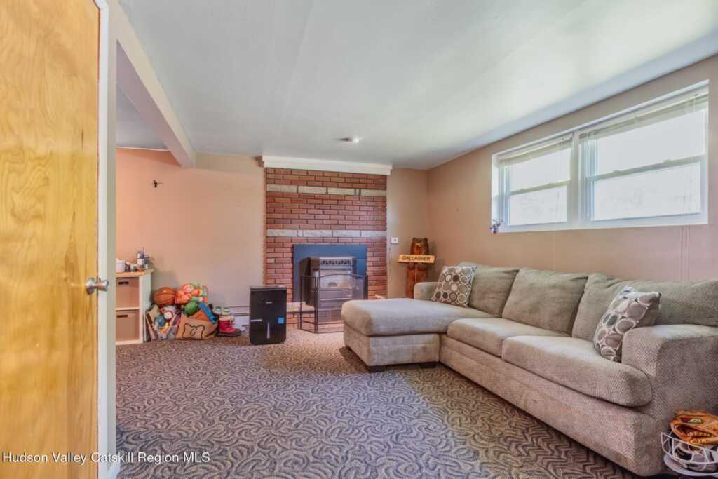 105 Alda Drive, Kingston, NY 12401 - Photo 31 of 42