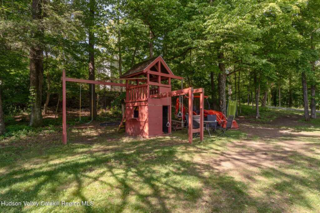 105 Alda Drive, Kingston, NY 12401 - Photo 38 of 42