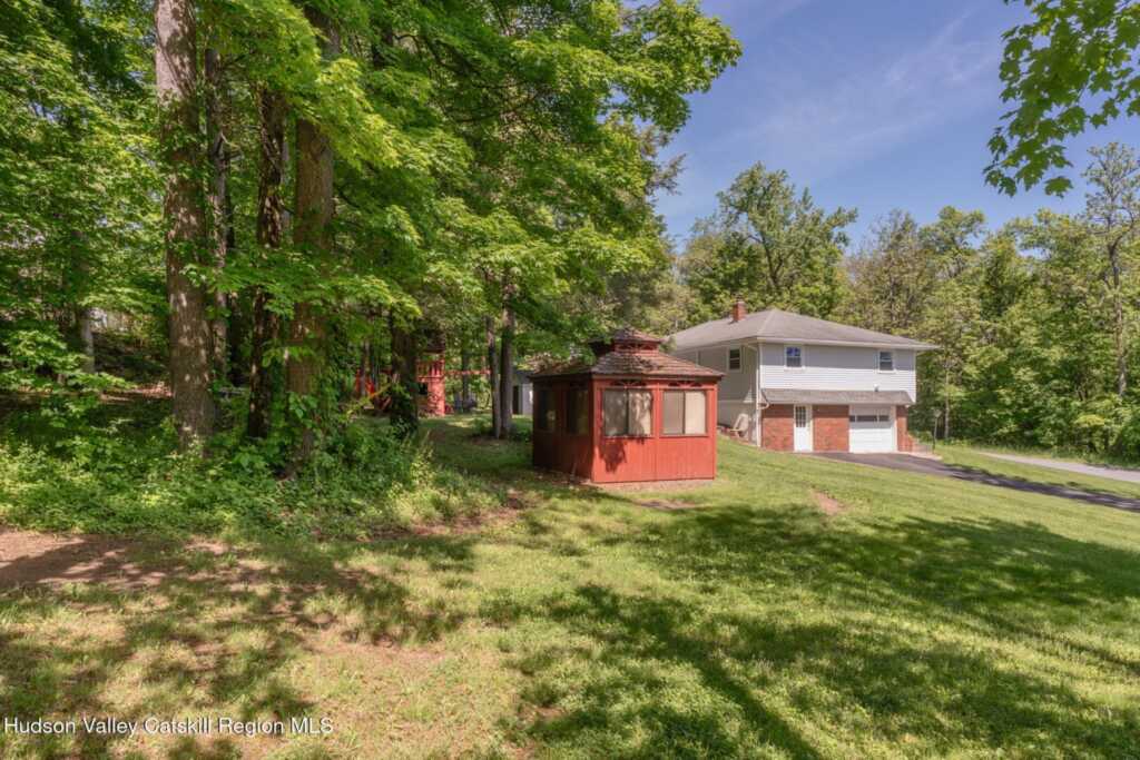 105 Alda Drive, Kingston, NY 12401 - Photo 39 of 42