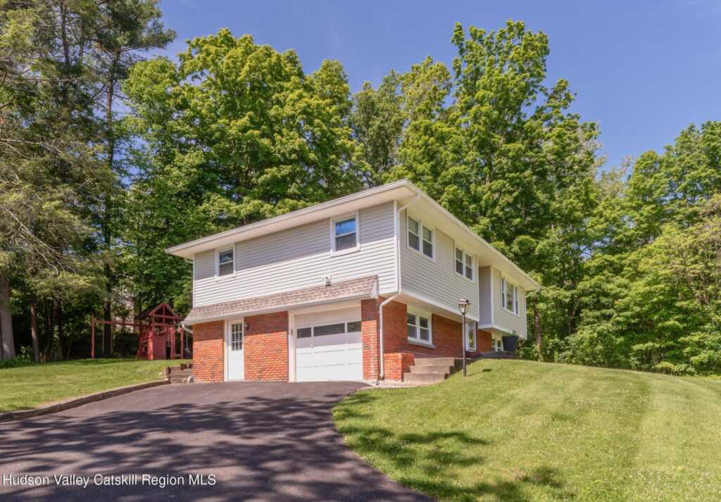 105 Alda Drive, Kingston, NY 12401 - Photo 4 of 42