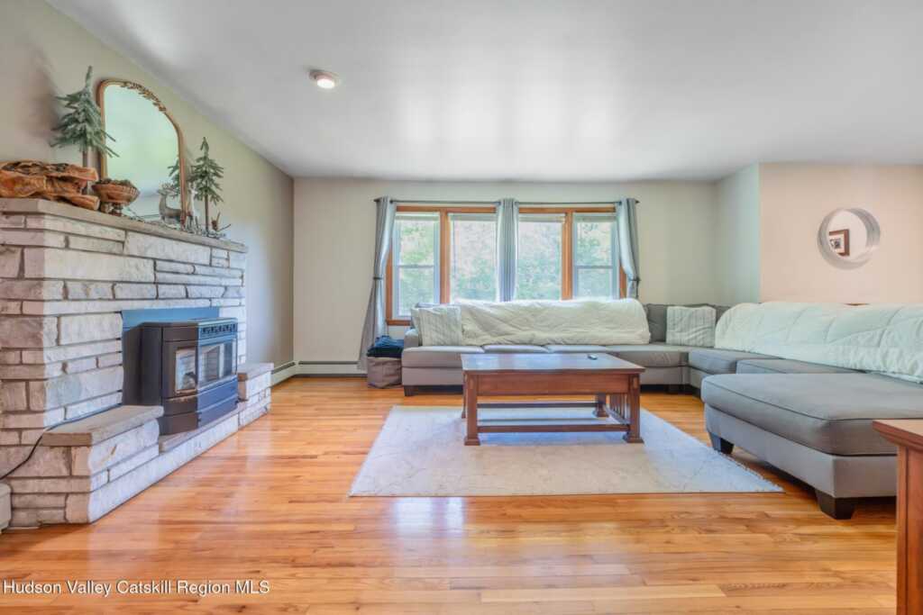 105 Alda Drive, Kingston, NY 12401 - Photo 9 of 42