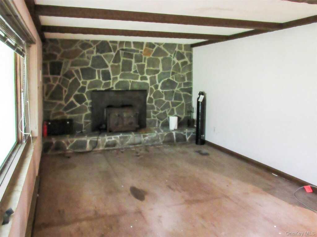 1079 Josephs Boulevard, Saugerties, NY 12477 - Photo 17 of 39