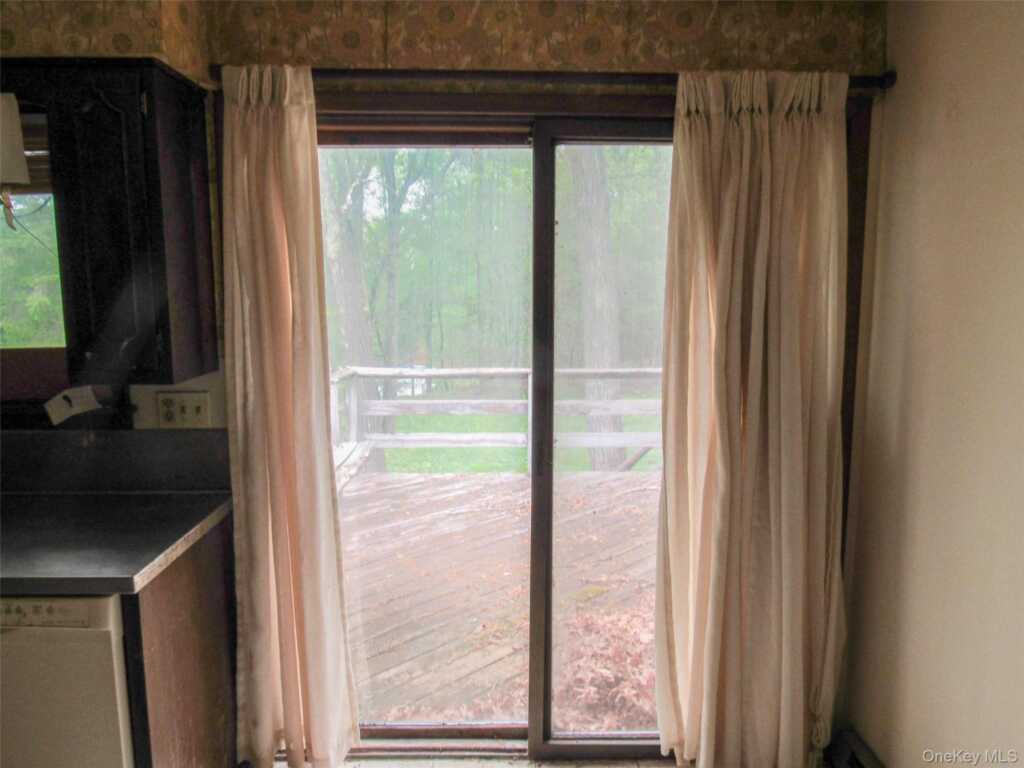 1079 Josephs Boulevard, Saugerties, NY 12477 - Photo 19 of 39