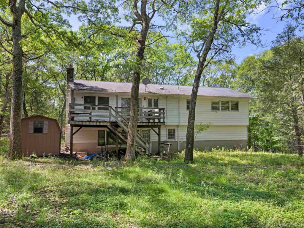 1079 Josephs Boulevard, Saugerties, NY 12477 - Photo 30 of 39