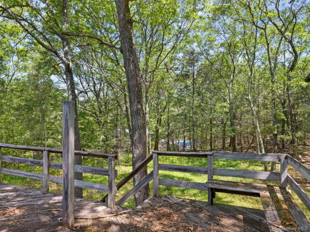 1079 Josephs Boulevard, Saugerties, NY 12477 - Photo 32 of 39