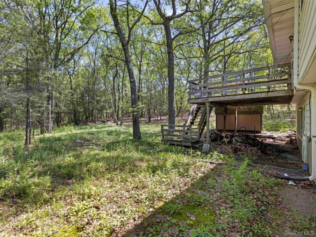 1079 Josephs Boulevard, Saugerties, NY 12477 - Photo 33 of 39