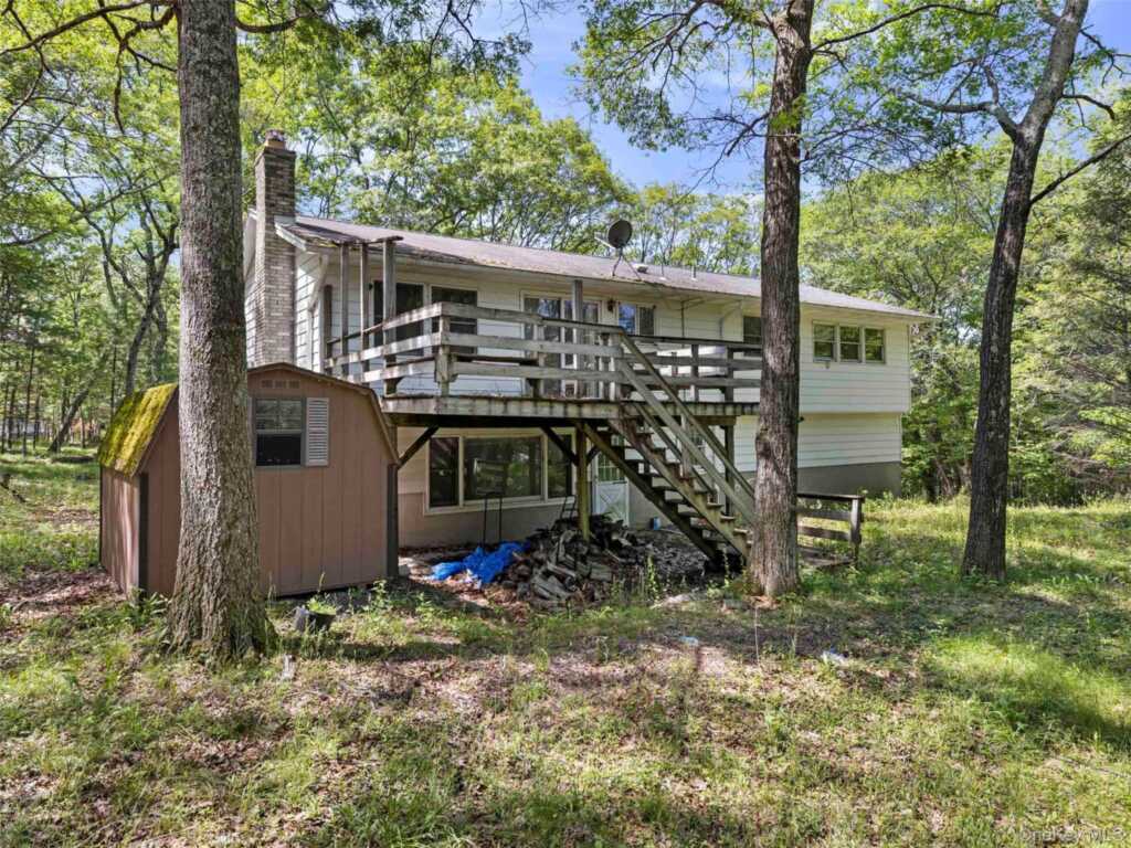 1079 Josephs Boulevard, Saugerties, NY 12477 - Photo 7 of 39