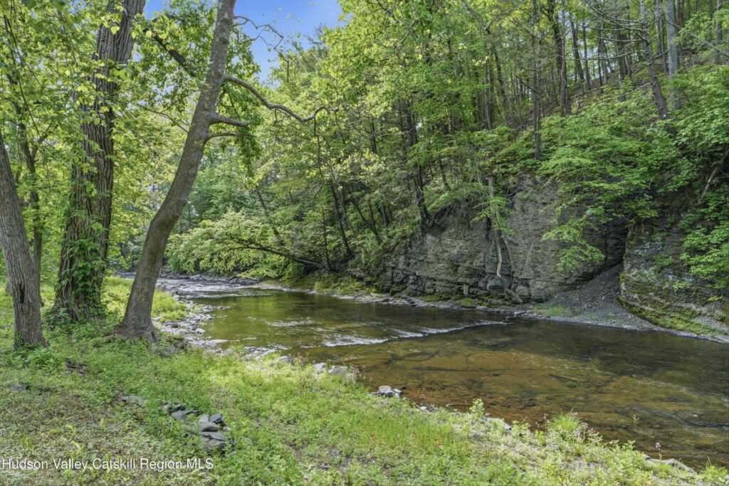 755 Glasco Turnpike, Saugerties, NY 12477 - Photo 5 of 25
