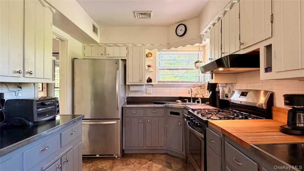 91 Mountain Rest Road, New Paltz, NY 12561 - Photo 5 of 22