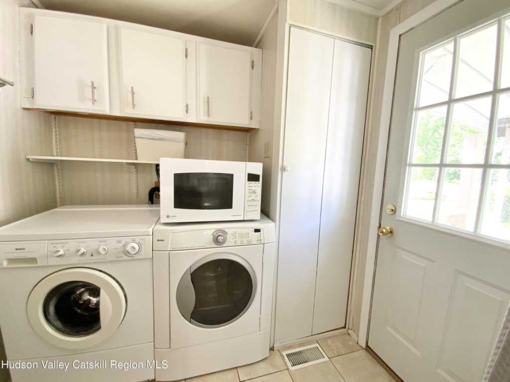 18 Cook Lane, New Paltz, NY 12561 - Photo 4 of 23