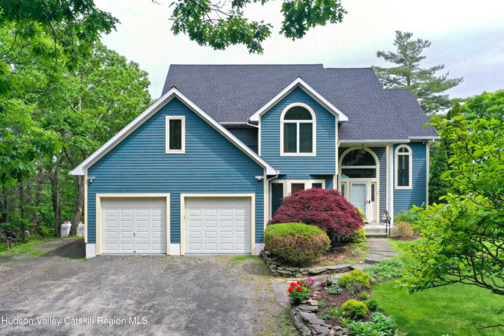 828 West Saugerties Woodstock Road, Saugerties, NY 12477 - Photo 3 of 43