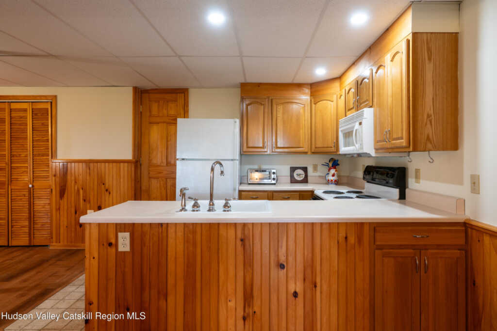 828 West Saugerties Woodstock Road, Saugerties, NY 12477 - Photo 37 of 43