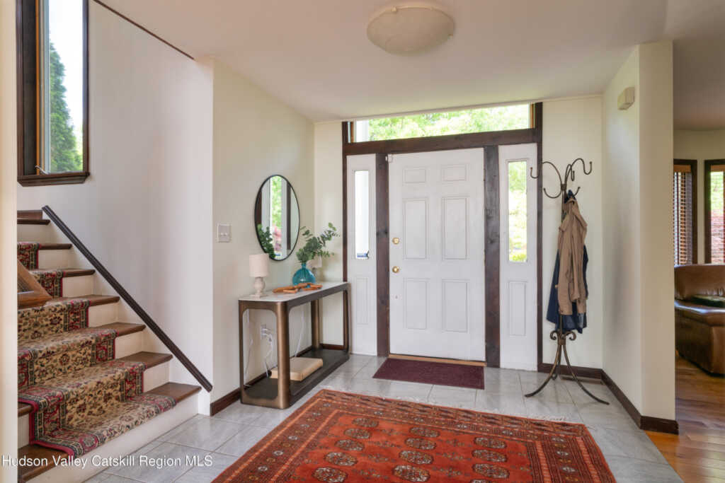 828 West Saugerties Woodstock Road, Saugerties, NY 12477 - Photo 6 of 43