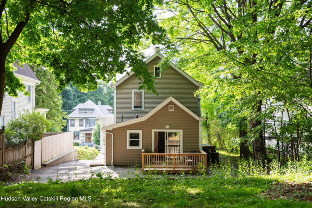 102 Clifton Avenue, Kingston, NY 12401 - Photo 26 of 32