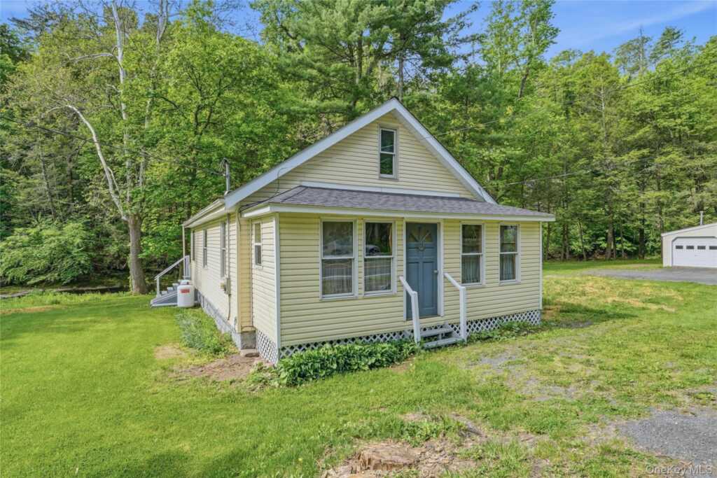 755 Glasco Turnpike, Saugerties, NY 12477 - Photo 2 of 22