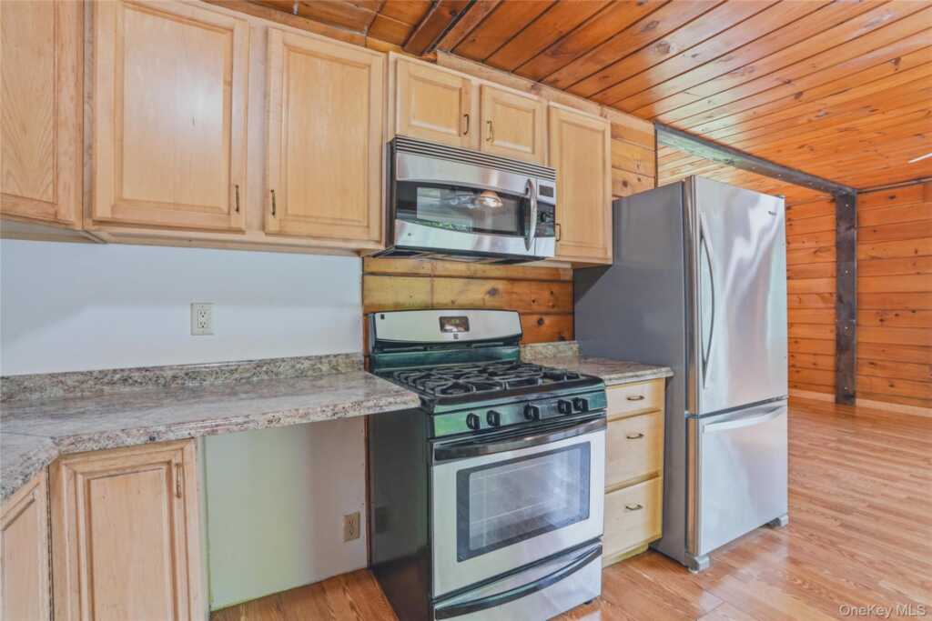 755 Glasco Turnpike, Saugerties, NY 12477 - Photo 20 of 22