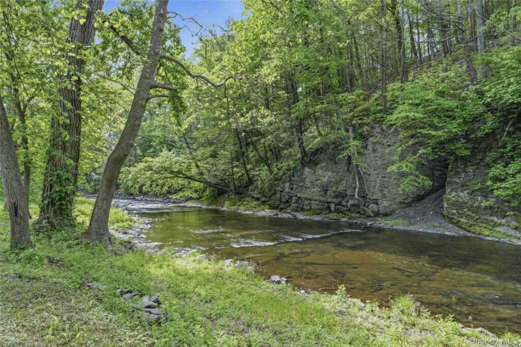 755 Glasco Turnpike, Saugerties, NY 12477 - Photo 5 of 22